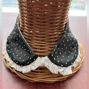 Vintage from the 40’s or 50’s Teena Brown detachable grey Swiss polka dot collar